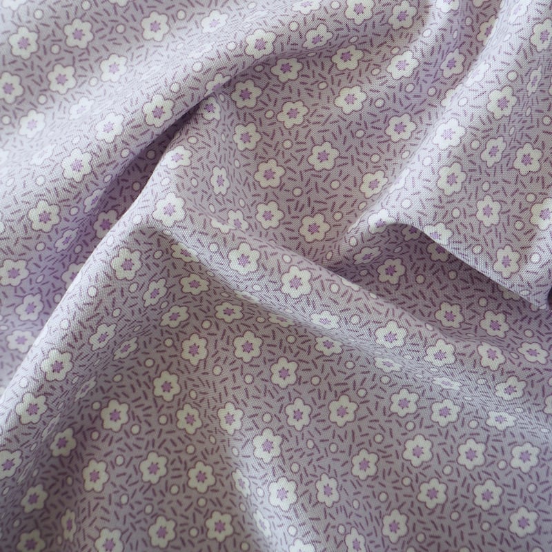 Everything But The Kitchen Sink 15 Lavender Daisy | RJ2504-LA2