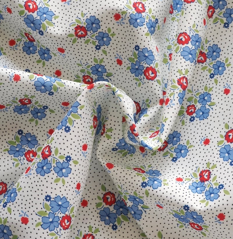 Aunt Grace Goes Scrappy Multi Floral | R351526D-MULTI