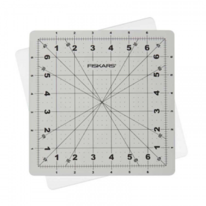 Fiskars Rotating Cuttting Mat 7" - Image 1