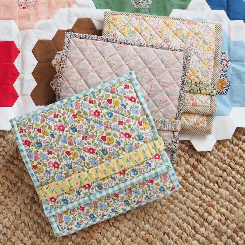 Jet Set Sewing Station Pattern
