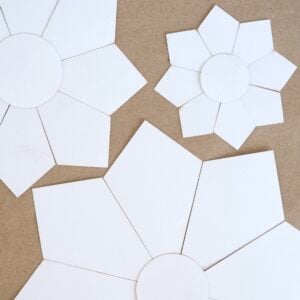 Chrysanthemum (8 Petal) - English Paper Pieces - Image 5