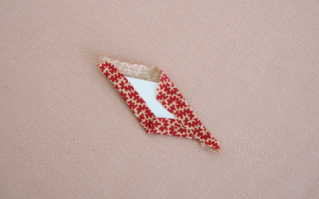 glue basting diamonds English Paper Piecing